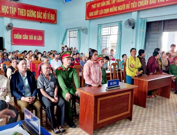 Mũi dại lái chịu đòn