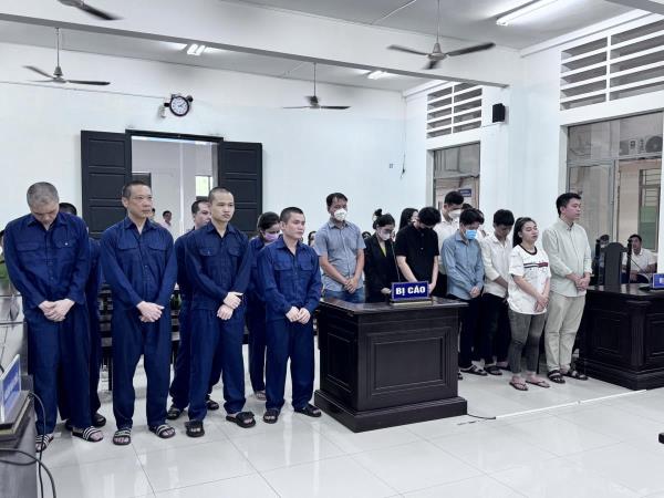 Tuyên án 18 bị cáo trong vụ tổ chức đánh bạc tại CLB Poker ở TP Nha Trang