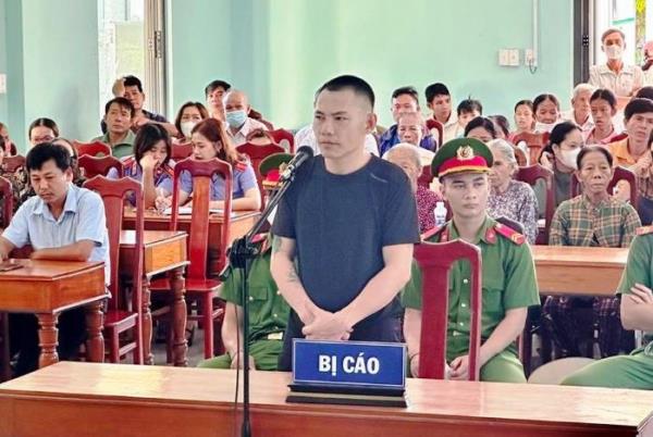 Tuyên án kẻ cướp tại cây xăng