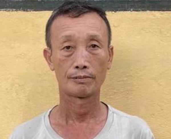 Bắt tạm giam kẻ chém chết vợ