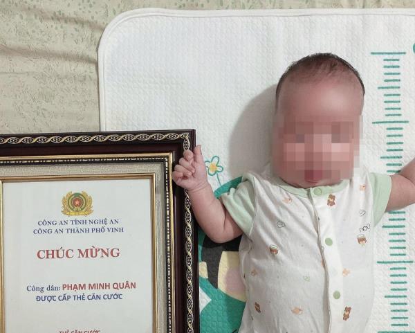 Cấp thẻ căn cước cho bé trai 39 ngày tuổi