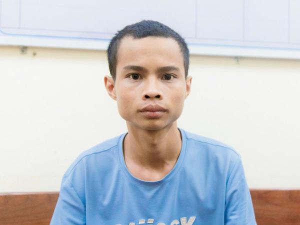 Bắt đối tượng chuyên mượn điện thoại để cắm
