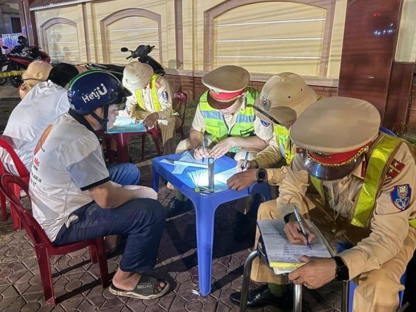 Công an tỉnh Nghệ An Tăng cường kiểm tra, xử lý vi phạm nồng độ cồn