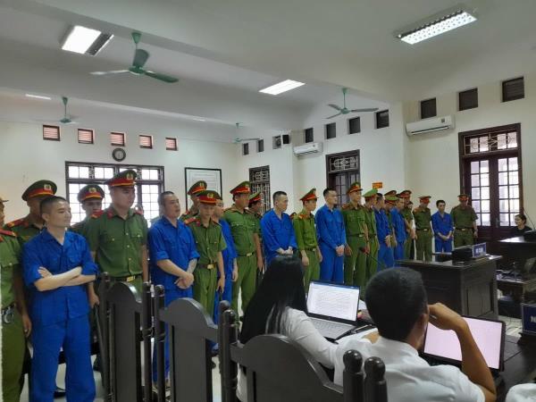 Quân idol cùng đồng phạm lãnh 4 án tử hình về tội Vận chuyển trái phép chất ma túy và 49 năm tù cho các tội danh khác