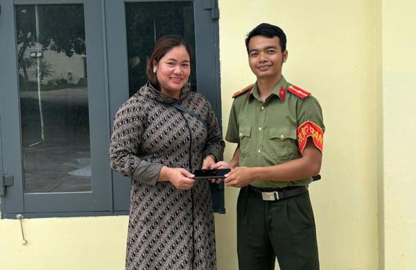 Trả lại tài sản cho người đánh rơi