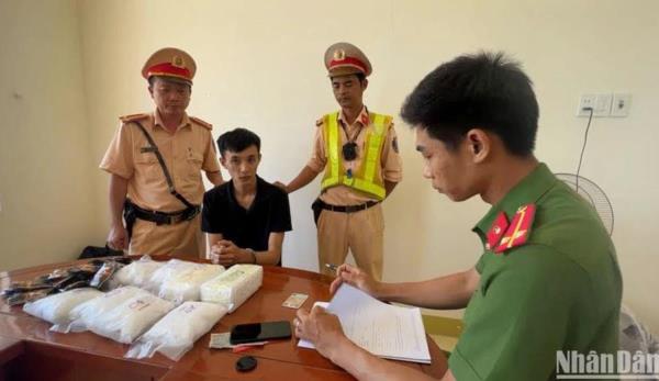 Công an tỉnh Quảng Ngãi bắt vụ vận chuyển ma túy lớn nhất từ trước đến nay