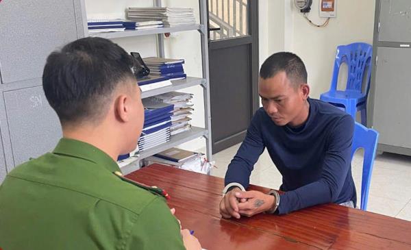 Tạm giữ đối tượng chống người thi hành công vụ