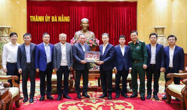 Bí thư Thành ủy Nguyễn Văn Quảng tiếp đoàn công tác của Tổng cục II, Bộ Quốc phòng