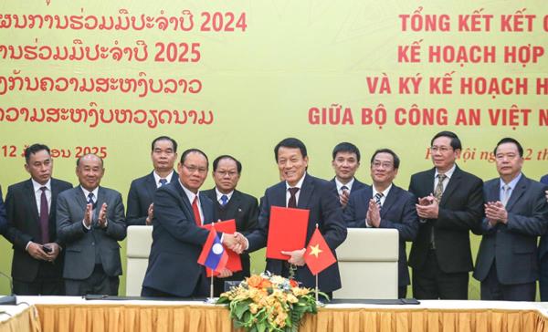 Nâng tầm quan hệ hợp tác giữa Bộ Công an hai nước Việt Nam - Lào