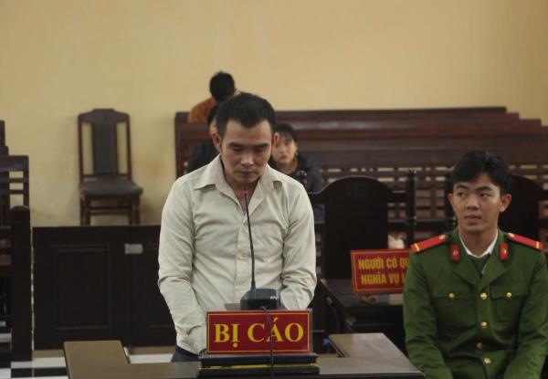 Ma men đâm người vì từ chối uống bia