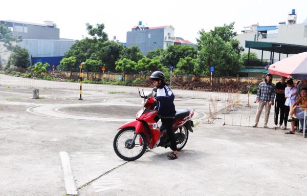 Đà Nẵng: Hỗ trợ đào tạo, sát hạch và cấp giấy phép lái xe hạng A1 cho người dân tộc thiểu số