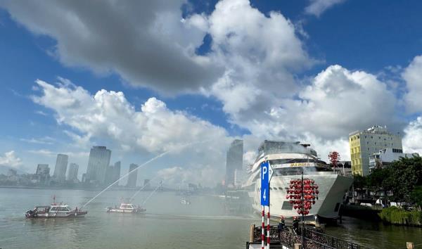 Chủ động phòng ngừa cháy nổ trên các cơ sở kinh doanh, nhà hàng nổi trên sông Hàn