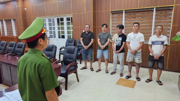 Tổ chức đánh bạc trên không gian mạng, sử dụng tài khoản và thiết bị người khác để che giấu hành vi phạm tội