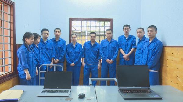 Triệt phá 2 ổ nhóm lừa đảo trên mạng, chiếm đoạt hơn 220 tỷ đồng của hàng ngàn bị hại