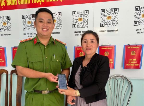 Nhờ Công an xã lấy lại tiền đi lạc