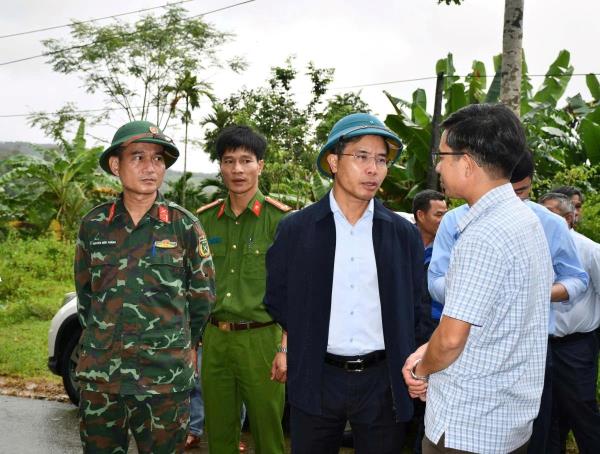 Chủ tịch UBND TP Đà Nẵng Phạm Đức Ấn kiểm tra tình hình ứng phó mưa, lũ