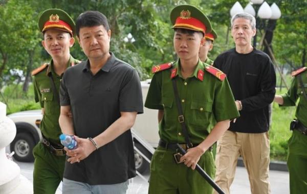 Xét xử các ông trùm cờ bạc người Hàn Quốc cùng cựu Phó chủ tịch UBND tỉnh Phú Thọ và cựu Bí thư Thành ủy Hòa Bình (cũ) trong vụ án đánh bạc tại Câu lạc bộ Vua