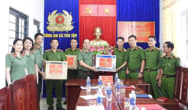 Khi Công an chính quy về xã