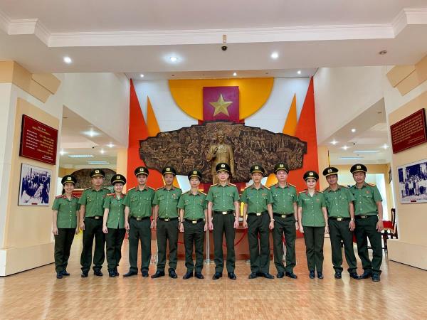 Ủy Ban kiểm tra Đảng ủy Công an thành phố Đà Nẵng về nguồn, tiếp lửa truyền thống