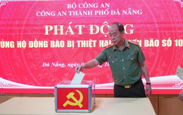 Công an Đà Nẵng phát động ủng hộ đồng bào bị thiệt hại do bão số 10