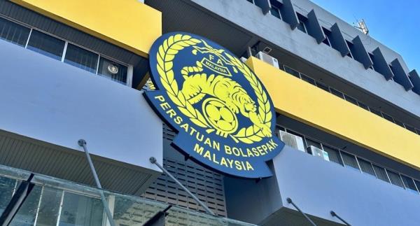 Đằng sau sự im lặng của Malaysia