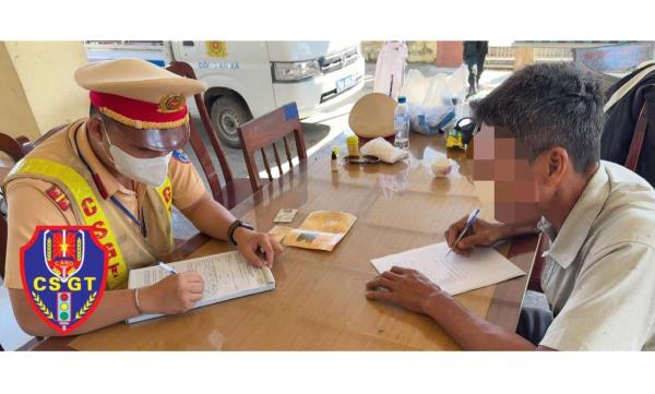 Phát hiện bác tài dương tính với ma túy