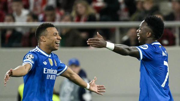 Đêm mưa ở Champions League