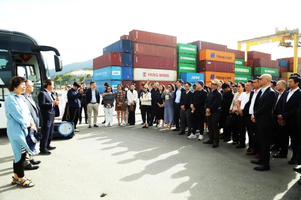 Khảo sát tìm cơ hội hợp tác đầu tư vào lĩnh vực hạ tầng logistics Đà Nẵng