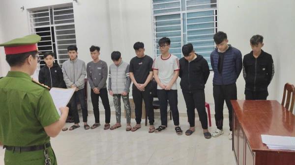 Khởi tố 9 đối tượng trong vụ hàng chục thanh thiếu niên mang hung khí gây rối trật tự công cộng
