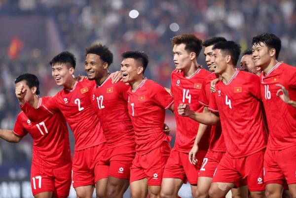 Những toan tính khó khăn giữa bão chấn thương