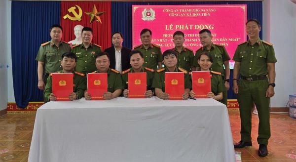 Công an xã Hòa Tiến phát động phòng trào thi đua Ba Nhất