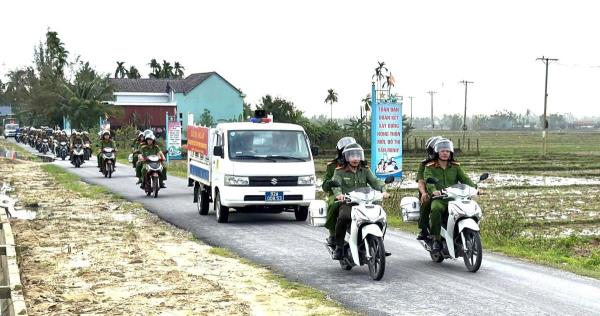 Công an cơ sở đồng loạt ra quân trấn áp tội phạm, bảo đảm an ninh trật tự
