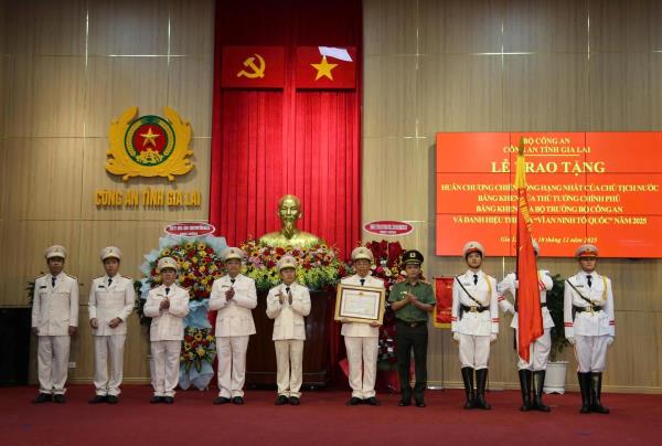 Thứ trưởng Đặng Hồng Đức dự Hội nghị tổng kết công tác Công an tỉnh Gia Lai