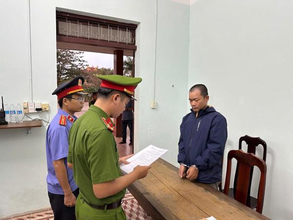 Khởi tố đối tượng sát hại vợ rồi tự tử nhưng bất thành