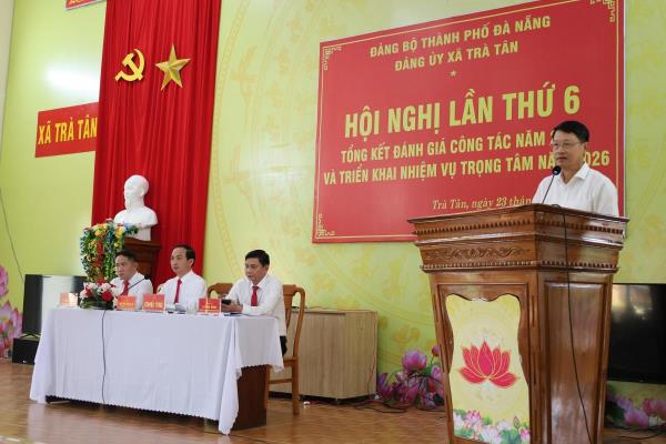 Phó Bí thư Thành ủy Ngô Xuân Thắng dự và phát biểu chỉ đạo Hội nghị tổng kết năm ở Trà Tân