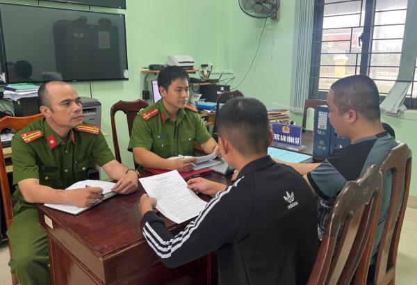 2 thanh niên đất võ may mắn trốn thoát khỏi ổ lừa đảo tại Campuchia hồi hương an toàn