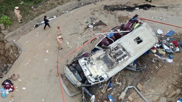 Giám định kỹ thuật phương tiện vụ TNGT làm 9 người tử vong tại Lào Cai