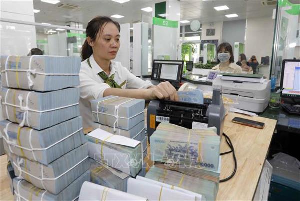 Lãi suất huy động nhích lên, chi phí vốn tăng áp lực