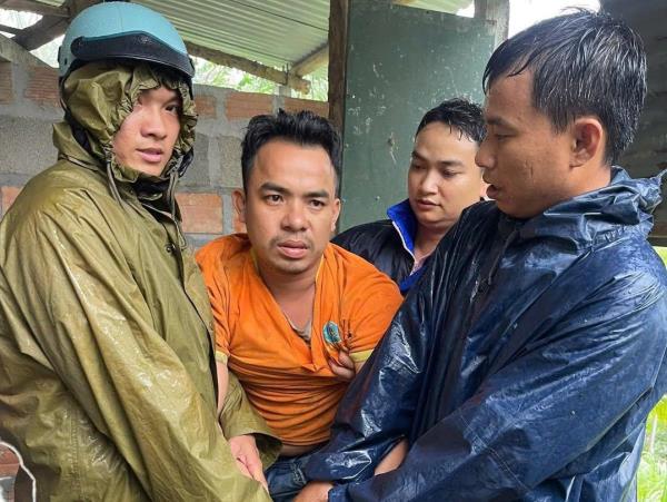 Kẻ cướp sa lưới sau khi trốn lên núi