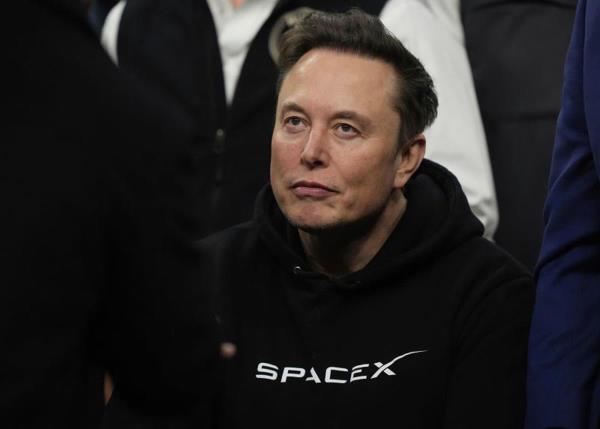 Tỷ phú Elon Musk kêu gọi giải tán EU