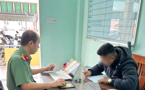 Bị xử lý vì xuyên tạc