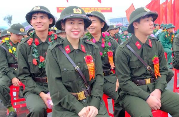 Hơn 1.300 thanh niên Quảng Trị lên đường nhập ngũ năm 2025