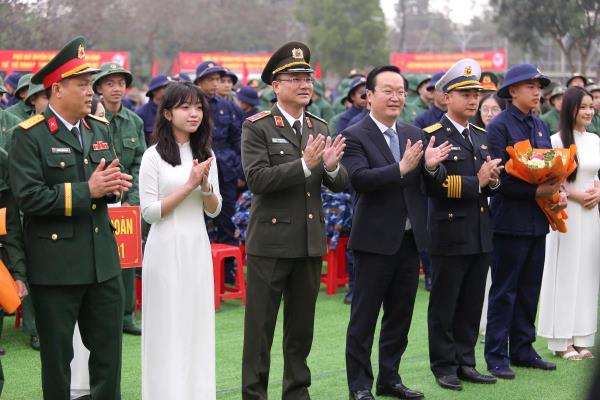 Thứ trưởng Bộ Công an Phạm Thế Tùng dự Lễ giao nhận quân tại Nghệ An