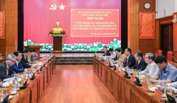 Đoàn Kiểm tra số 1909 của Bộ Chính trị làm việc với Ban Thường vụ Thành ủy Đà Nẵng