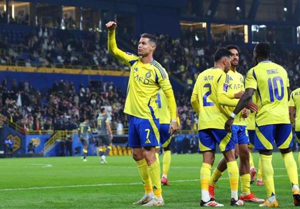 Ronaldo trình làng kiểu ăn mừng mới