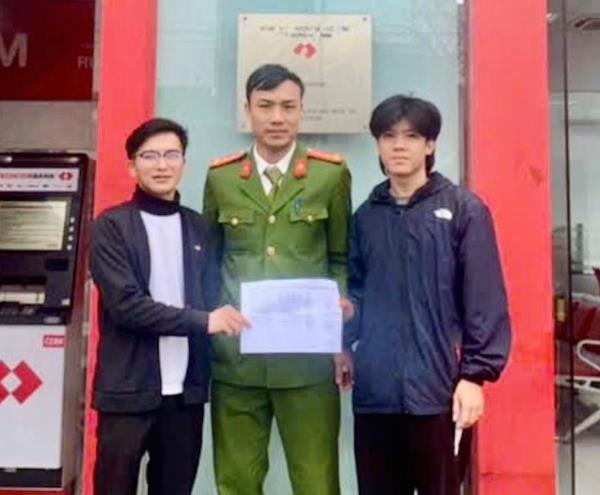 Nhầm 1 số lạc gần nửa tỷ đồng