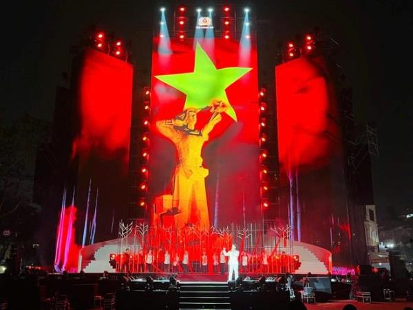 Chương trình nghệ thuật Vinh quang Công an nhân dân Việt Nam: Ngân lên những giai điệu đẹp của lòng tự hào và biết ơn