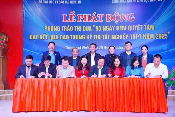 Nghệ An phát động phong trào thi đua để đạt kết quả cao trong Kỳ thi tốt nghiệp THPT 2025