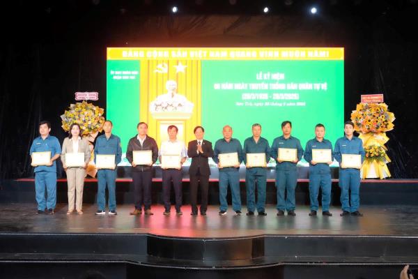 Kỷ niệm 90 năm Ngày truyền thống lực lượng Dân quân tự vệ Việt Nam