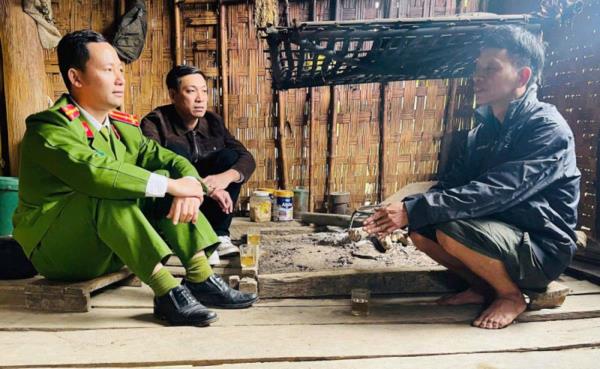 Người con của các bản làng